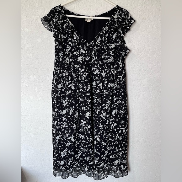 Converse One Star Black & White Floral Ruffle Short Sleeve Midi Dress Size L - Picture 1 of 11
